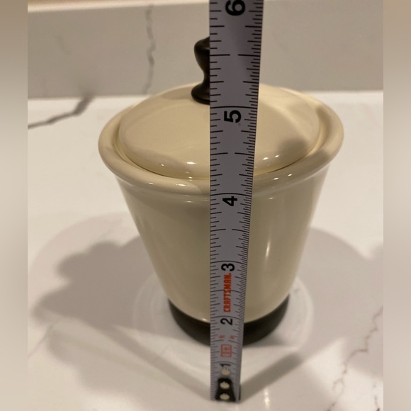 🎄$3 bundled EUC InterDesign Beige/Bronze Ceramic/Metal Lidded Jar - Picture 8 of 8